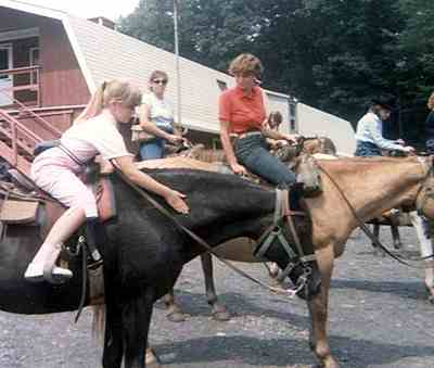 Trail ride s dcerou českých přátel při jejich návštěvě USA - 1985 (14 kB)